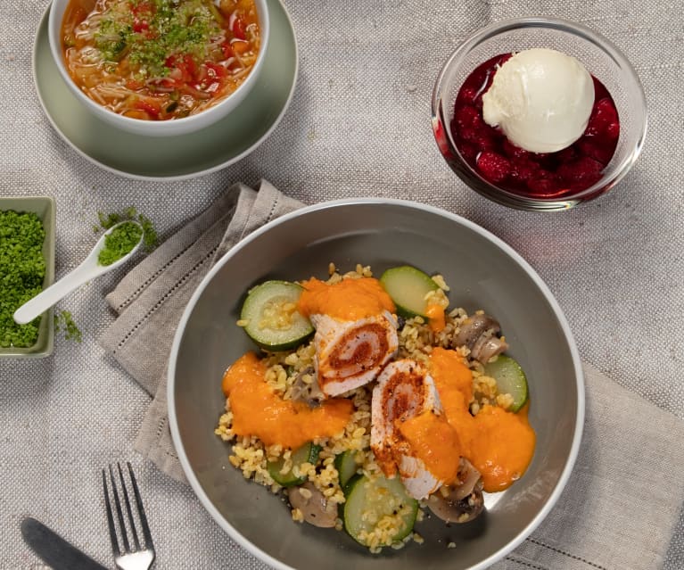 Menü: Minestrone, Putenrouladen mit Paprikasauce und Bulgur &amp; heiße ...