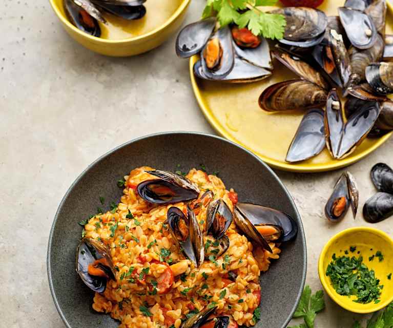 Paella de orzo e mexilhões Paella de orzo e mexilhões