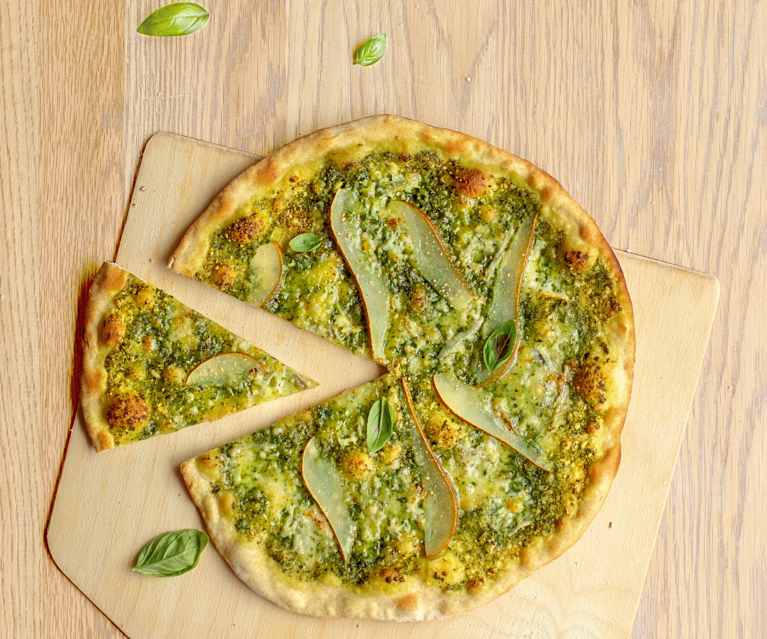 Pizza au pesto, poire et gorgonzola Pizza au pesto, poire et gorgonzola
