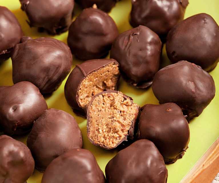 Bombones de avellana, almendra y chocolate Bombones de avellana, almendra y chocolate