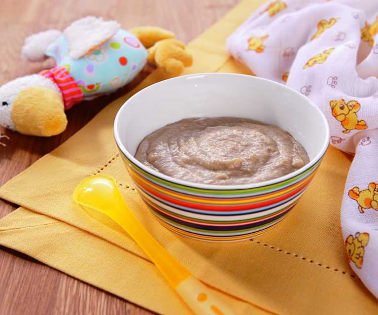 Haferbrei mit Birne Haferbrei mit Birne