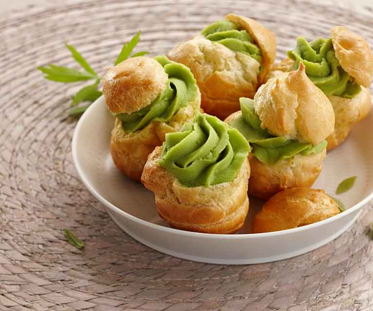 Choux à la mousse de petits pois Choux à la mousse de petits pois