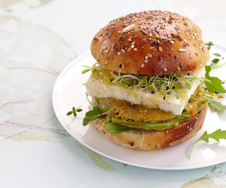 Vege burger s marinovaným tofu Vege burger s marinovaným tofu