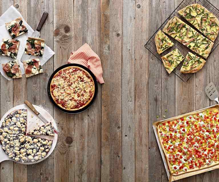 Pizza mit Bohnen und Schinken Pizza mit Bohnen und Schinken