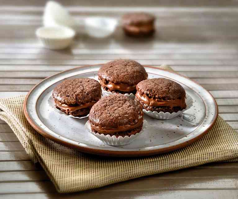 Dolcetti semplici mandorle e cioccolato Dolcetti semplici mandorle e cioccolato