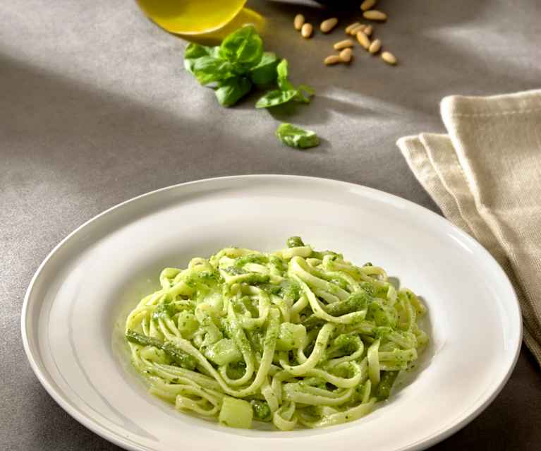Trenette al pesto Trenette al pesto