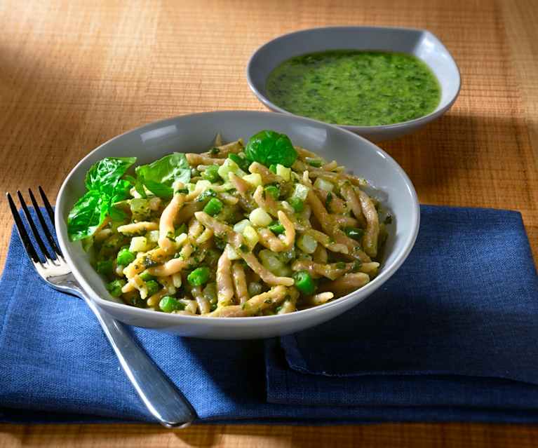 Trofie alle castagne con pesto, patate e fagiolini Trofie alle castagne con pesto, patate e fagiolini