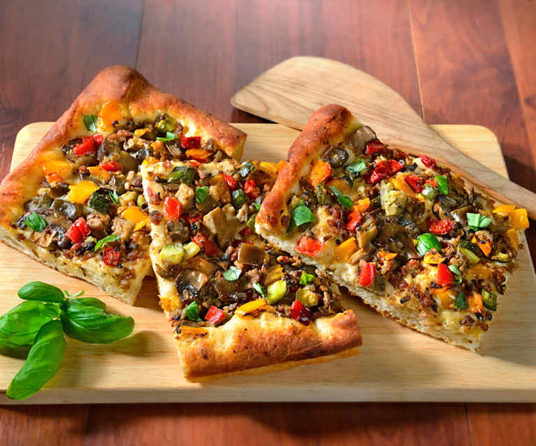 Pizza à la pomme de terre et aux légumes Pizza à la pomme de terre et aux légumes