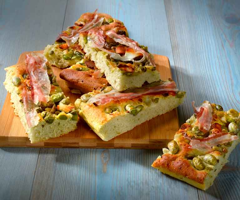 Focaccia fève, bacon et pecorino Focaccia fève, bacon et pecorino