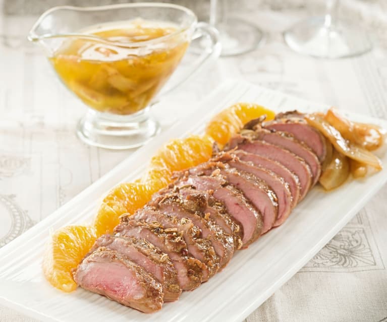 Solomillo de cerdo con hinojo y naranja Solomillo de cerdo con hinojo y naranja