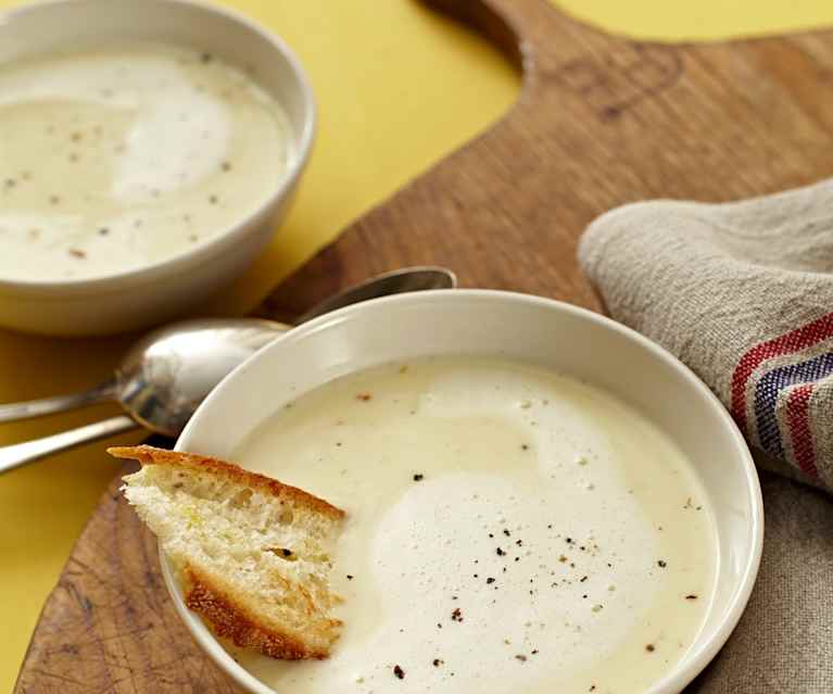Knoblauch-Cremesuppe Knoblauch-Cremesuppe