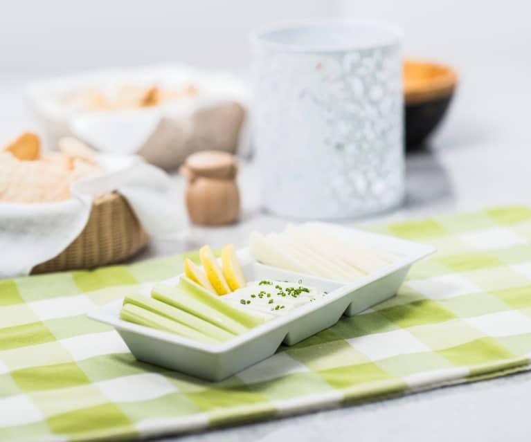 Crudités con dip de queso azul