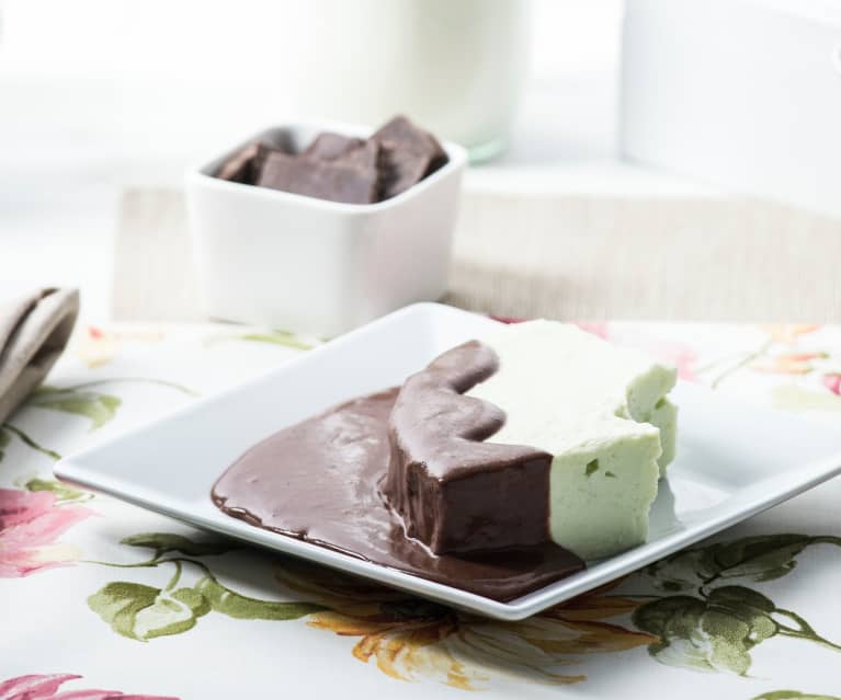 Babarois de menta con chocolate