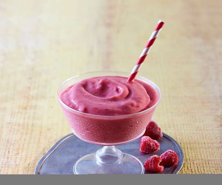 Red Berries and Yogurt Smoothie Red Berries and Yogurt Smoothie
