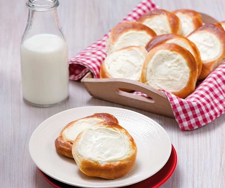 Tvarohové koláčky (kynuté) Tvarohové koláčky (kynuté)