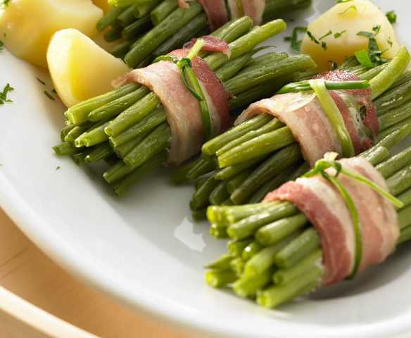 Manojo de ejotes con papas