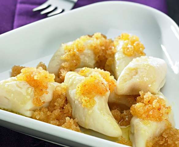 Polské knedlíčky se sladkou strouhankou