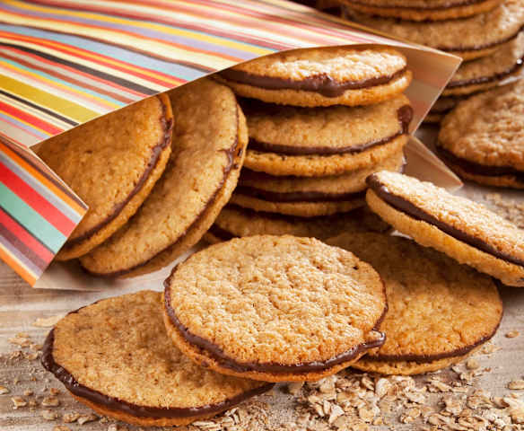 Galletas sándwich de avena con chocolate