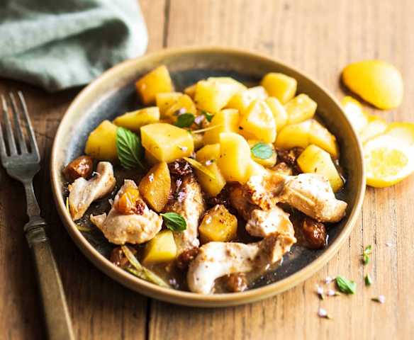 Pollo estilo Guanajuato (Poulet aux raisins secs, orange et citron)