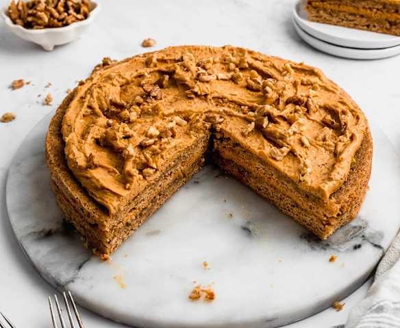 Torta de nueces con manjar