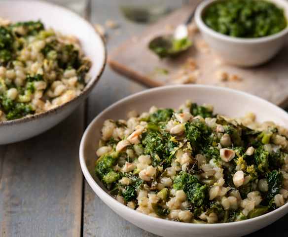 Lemon and Kale Pearl Barley Risotto with Parsley and Hazelnut Pesto Lemon and Kale Pearl Barley Risotto with Parsley and Hazelnut Pesto