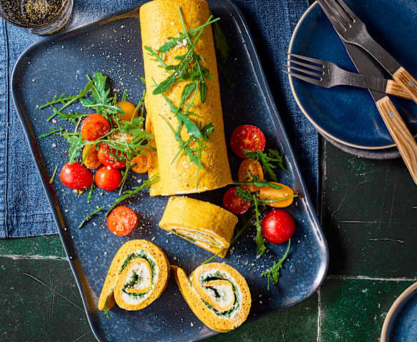 Möhren-Frischkäse-Rolle mit Rucola