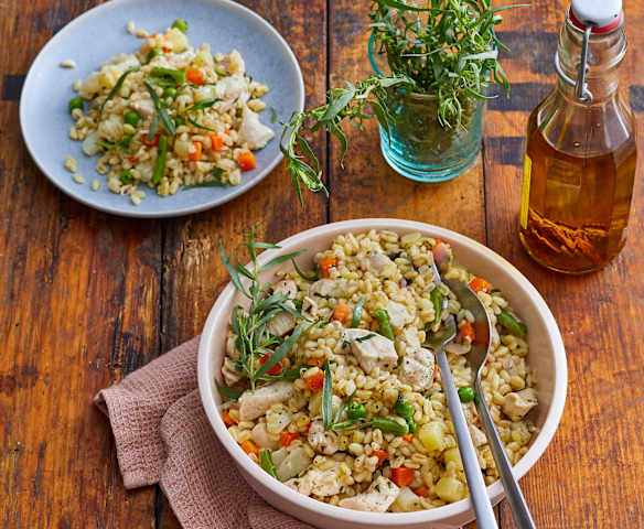 Salade de blé et légumes au poulet et à l'estragon