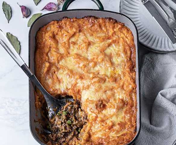 Cheddar Cheese and Lamb Shepherd's Pie