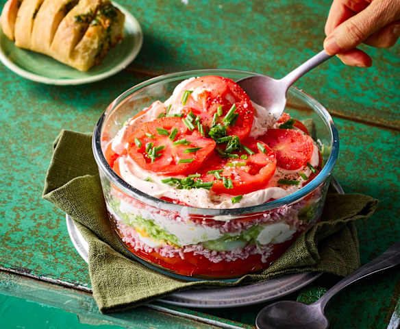 Tomaten-Schinken-Schichtsalat