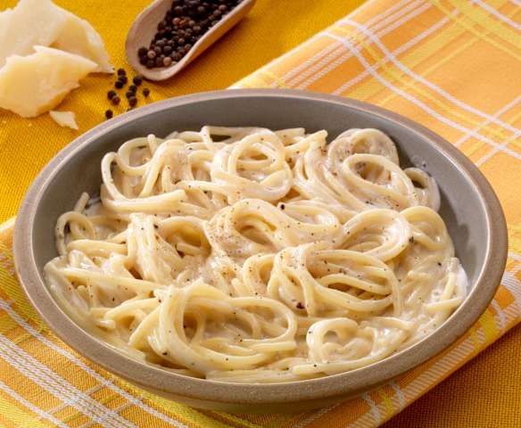 Spaghettoni cacio e pepe Spaghettoni cacio e pepe