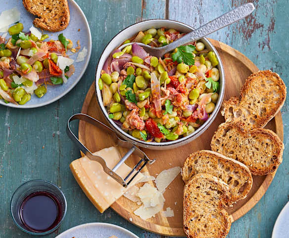 Mijoté de fèves à la pancetta et au parmesan