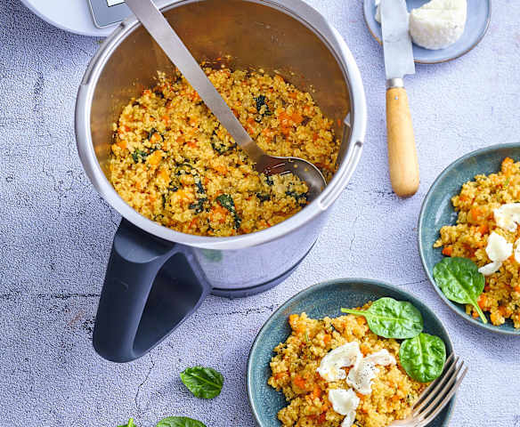 Quinotto aux carottes, aux épinards et au chèvre