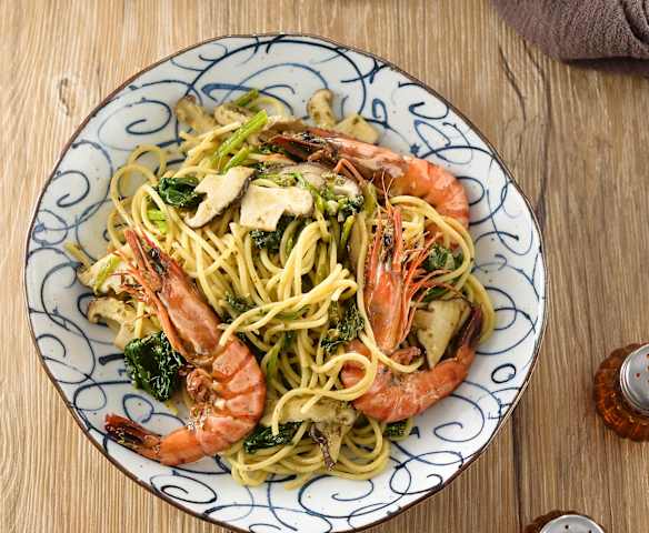 青醬鮮蝦義大利麵