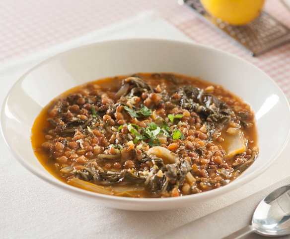 Lentejas con tomate y acelgas
