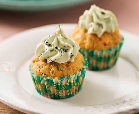 Minicupcakes de beicon, queso y hierbas