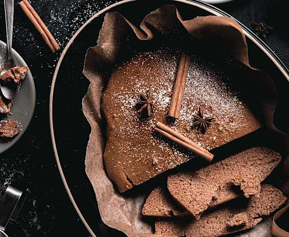 Pain d'épices au miel de châtaignier en cocotte