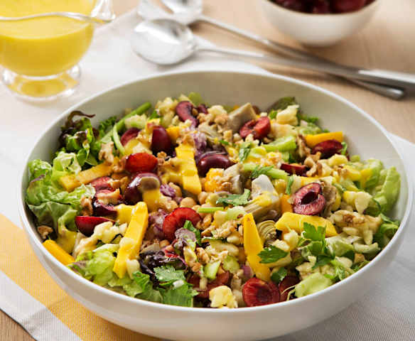 Ensalada detox con cerezas