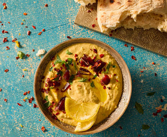 Curry-Dattel-Hummus