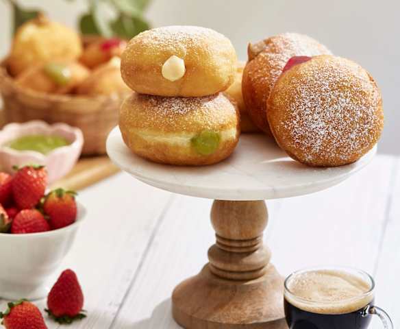 Bomboloni with Custard Bomboloni with Custard