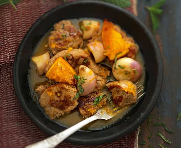 Tajine de veau à l'orange, gingembre et menthe