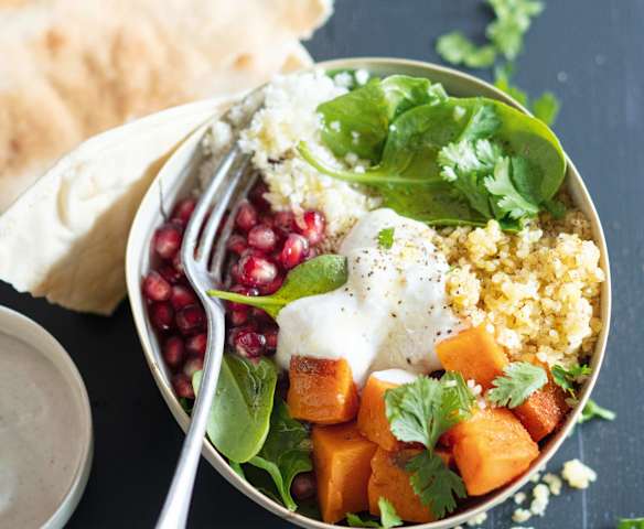 Menu veggie - Bowls aux patates douces et sauce au tahini Menu veggie - Bowls aux patates douces et sauce au tahini