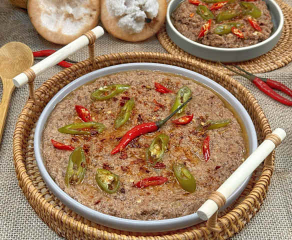 Sinantolan (Cotton fruit in coconut milk)