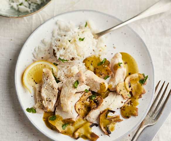 Chicken with Creamy Vegetable Sauce