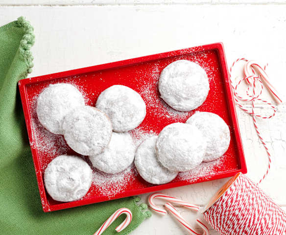 Hazelnut Snow Clouds