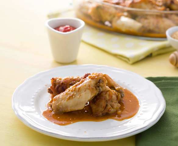 Alitas de pollo picantes con miel