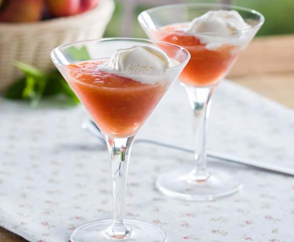 Frozen Yoghurt with Peach Compôte