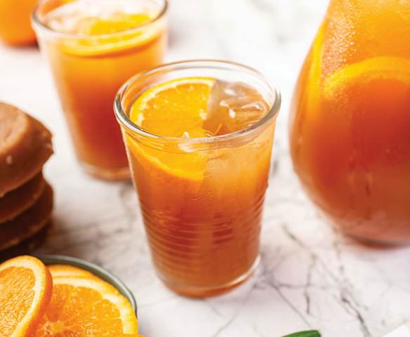 Chicha de raspadura con naranja