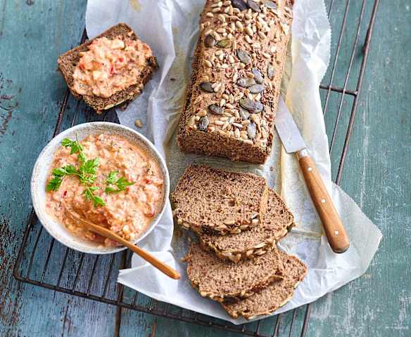 Pain sans gluten au sarrasin, au riz complet et au lin