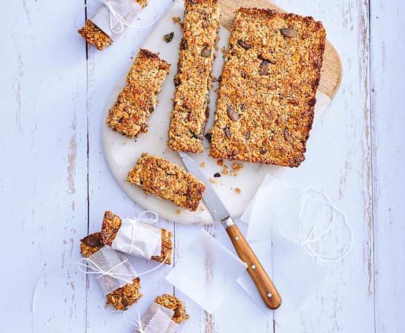 Barres de céréales aux figues, aux amandes et aux graines
