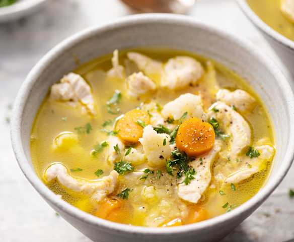 Blumenkohl-Hähnchen-Suppe